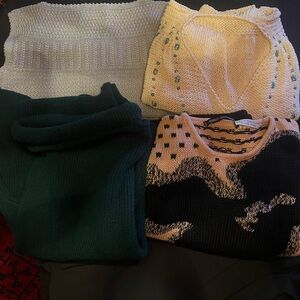 Lot of 4 vintage sweaters - WOUNDED BIRD AS IS